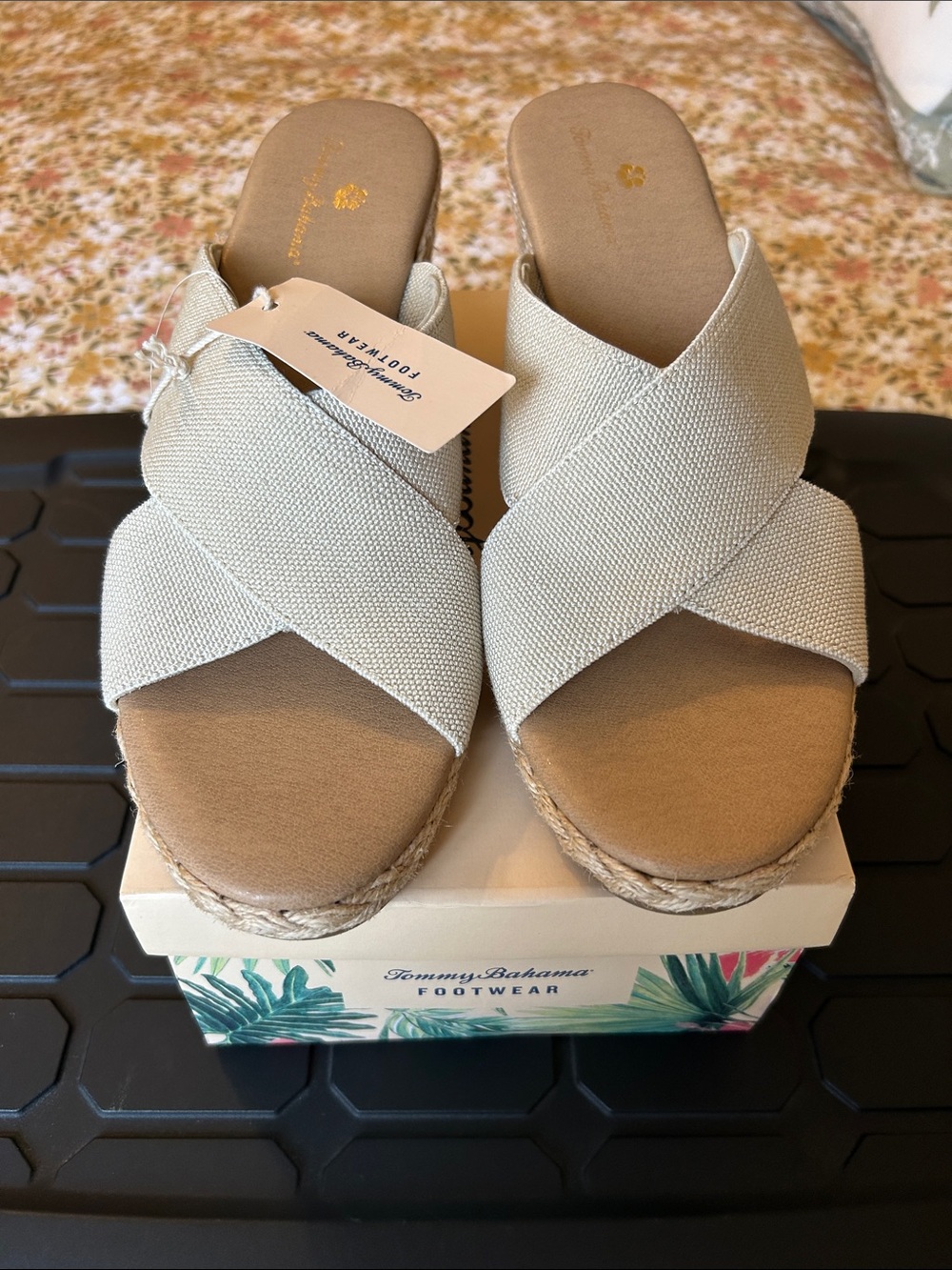 Tommy Bahama Women's Cream Crisscross Espadrille Slide Sandals